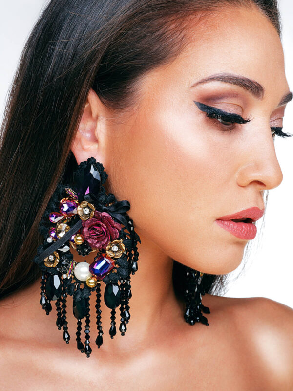 Limited Earrings 440a