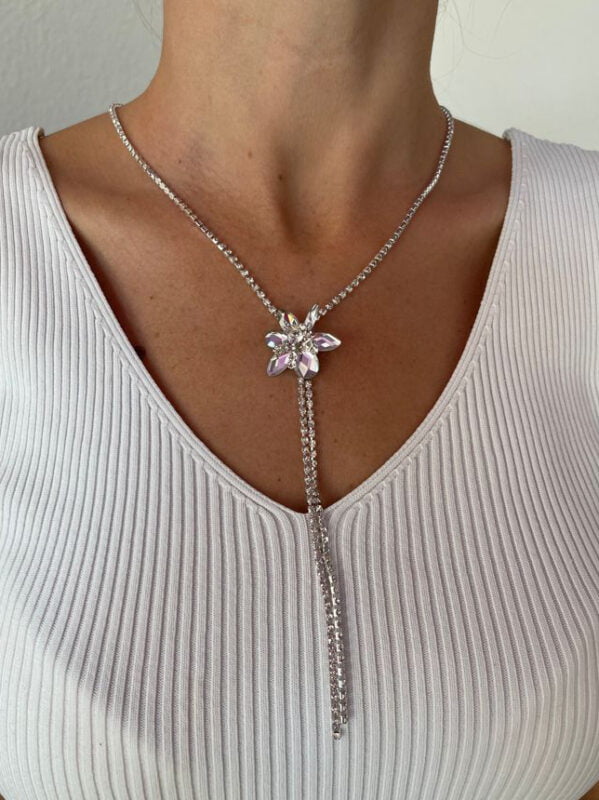 Necklace Discrete 66